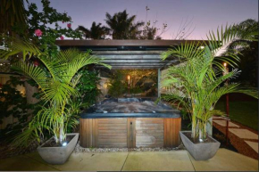 Cheerful 4-bedroom with Spa!